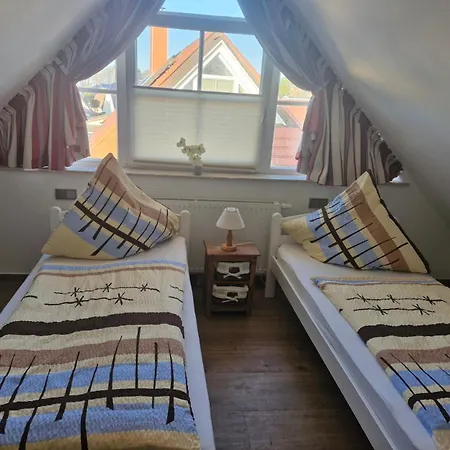 Strandrose - 300m Zum - Kamin - Sauna * Zingst