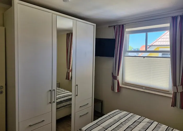 Strandrose - 300m Zum * ツィングシュト